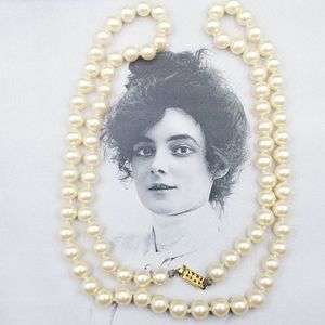 Vintage high quality knotted faux pearl necklace